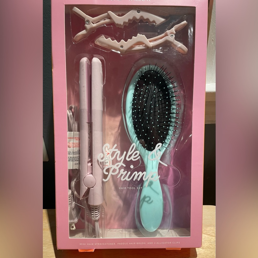 LUXE + WILLOW
Style & Primp 
Hair Tool Set…BNIB